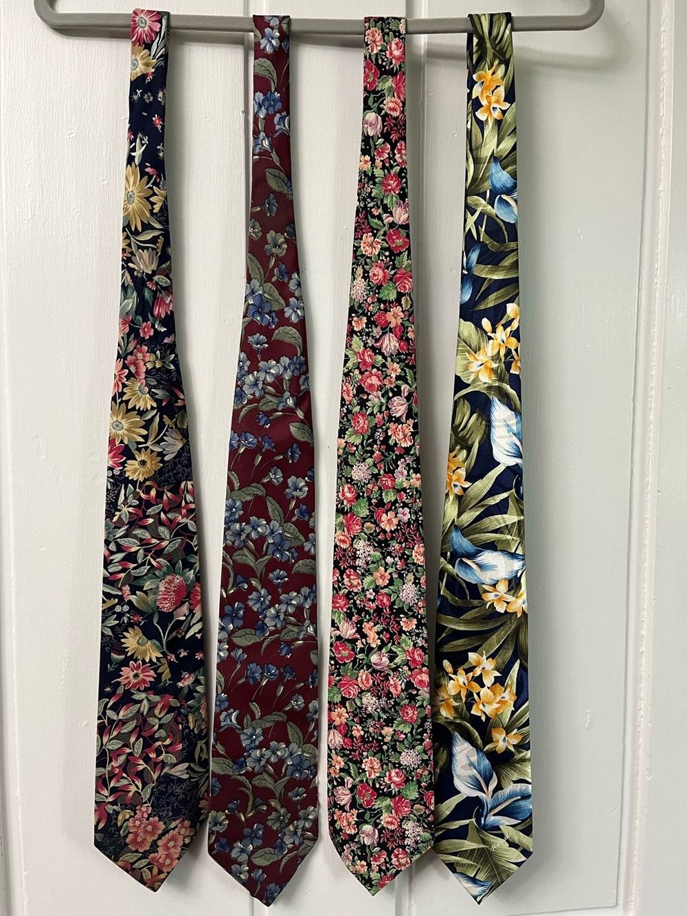 Bundle of 4 floral neckties